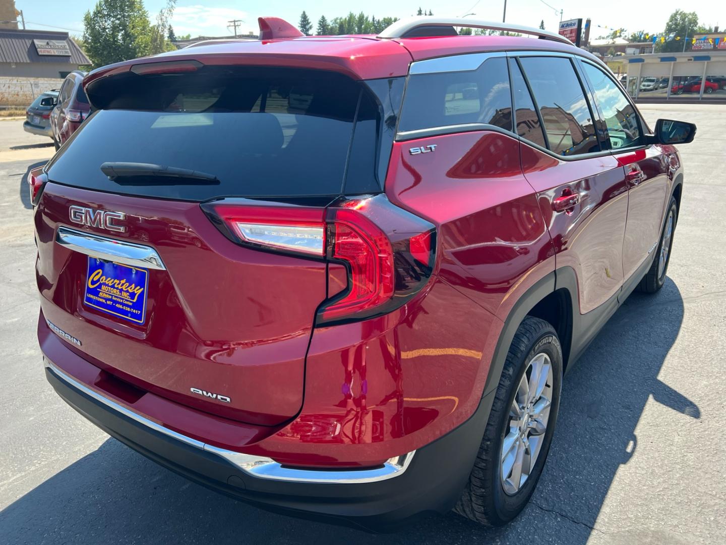 2022 Maroon /Black GMC Terrain SLT AWD (3GKALVEV8NL) with an 1.5L L4 DOHC TURBO engine, 6A transmission, located at 116 5th Avenue South, Lewistown, MT, 59457, 47.063877, -109.427879 - Discover the 2022 GMC Terrain SLT AWD - Where Elegance Meets Performance! Elevate your driving experience with the 2022 GMC Terrain SLT AWD. Designed to command attention and deliver top-tier performance, this SUV seamlessly merges style with capability. Luxurious Craftsmanship: Step inside t - Photo#2