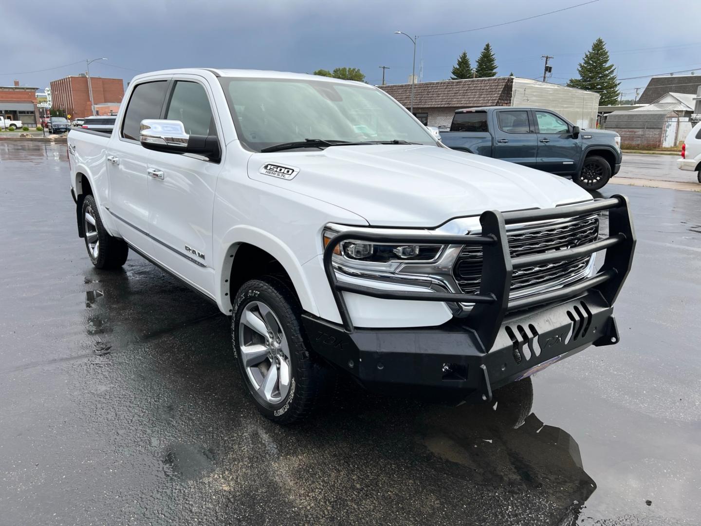 2020 WHITE /Charcoal RAM 1500 Limited Crew Cab SWB 4WD (1C6SRFHT8LN) with an 5.7L V8 OHV 16V engine, 8A transmission, located at 116 5th Avenue South, Lewistown, MT, 59457, 47.063877, -109.427879 - Photo#0