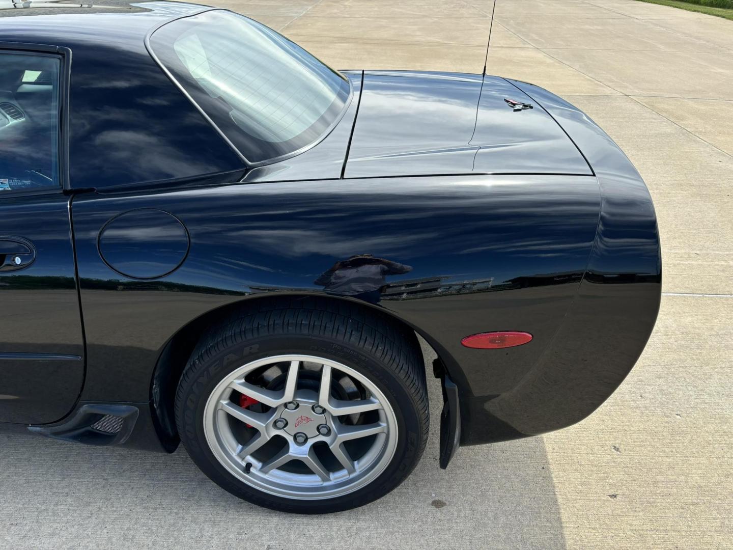 2002 /Black/Red Chevrolet Corvette Z06 (1G1YY12S225) with an 5.7L V8 OHV 16V engine, 6-Speed Manual Overdrive transmission, located at 116 5th Avenue South, Lewistown, MT, 59457, 47.063877, -109.427879 - One owner, clean Car Fax, always stored in climate controlled garage, low mile ZO6! New extra set of tires included. **THIS VEHICLE IS A CUSTOMER CONSIGNMENT AND IS ONLY AVAILABLE TO VIEW BY APPOINTMENT TO QUALIFIED BUYERS** - Photo#4