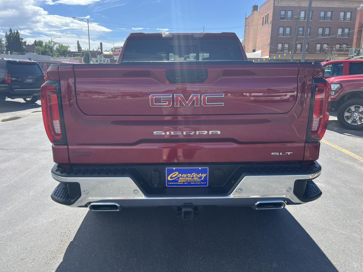 2020 /Black GMC Sierra 1500 SLT Crew Cab Short Box 4WD (1GTU9DED6LZ) with an 5.3L V8 OHV 16V engine, 6A transmission, located at 116 5th Avenue South, Lewistown, MT, 59457, 47.063877, -109.427879 - Photo#2