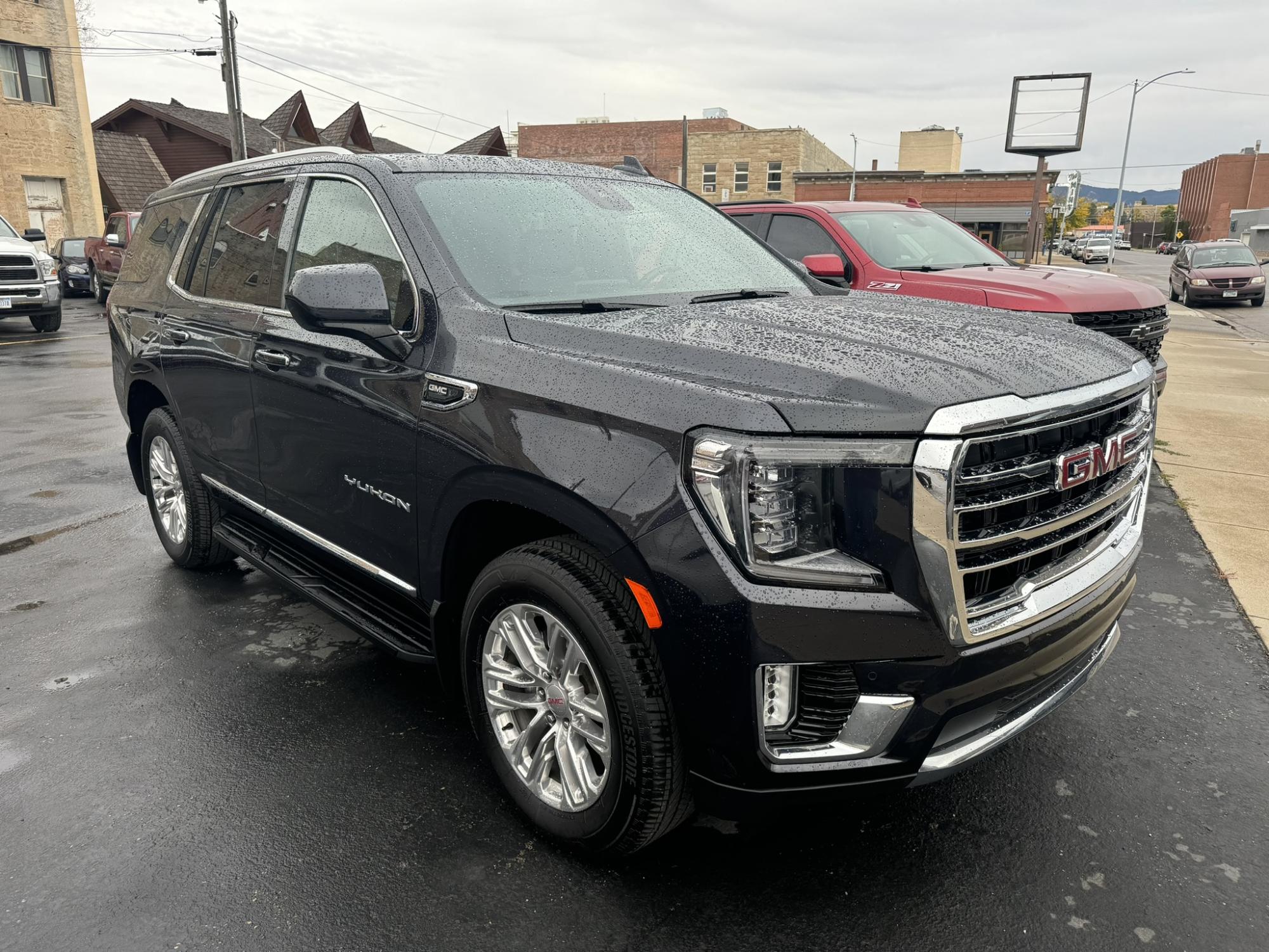 photo of 2023 GMC Yukon SLT 4WD