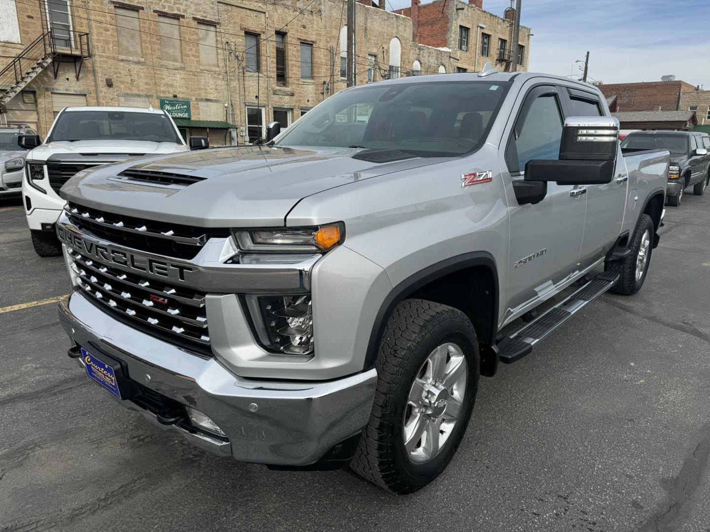 2020 silver /Black Chevrolet Silverado 2500HD LTZ Crew Cab Short Box 4WD (1GC4YPE75LF) with an 6.6L V8 OHV 16V engine, 6A transmission, located at 116 5th Avenue South, Lewistown, MT, 59457, 47.063877, -109.427879 - Photo#6