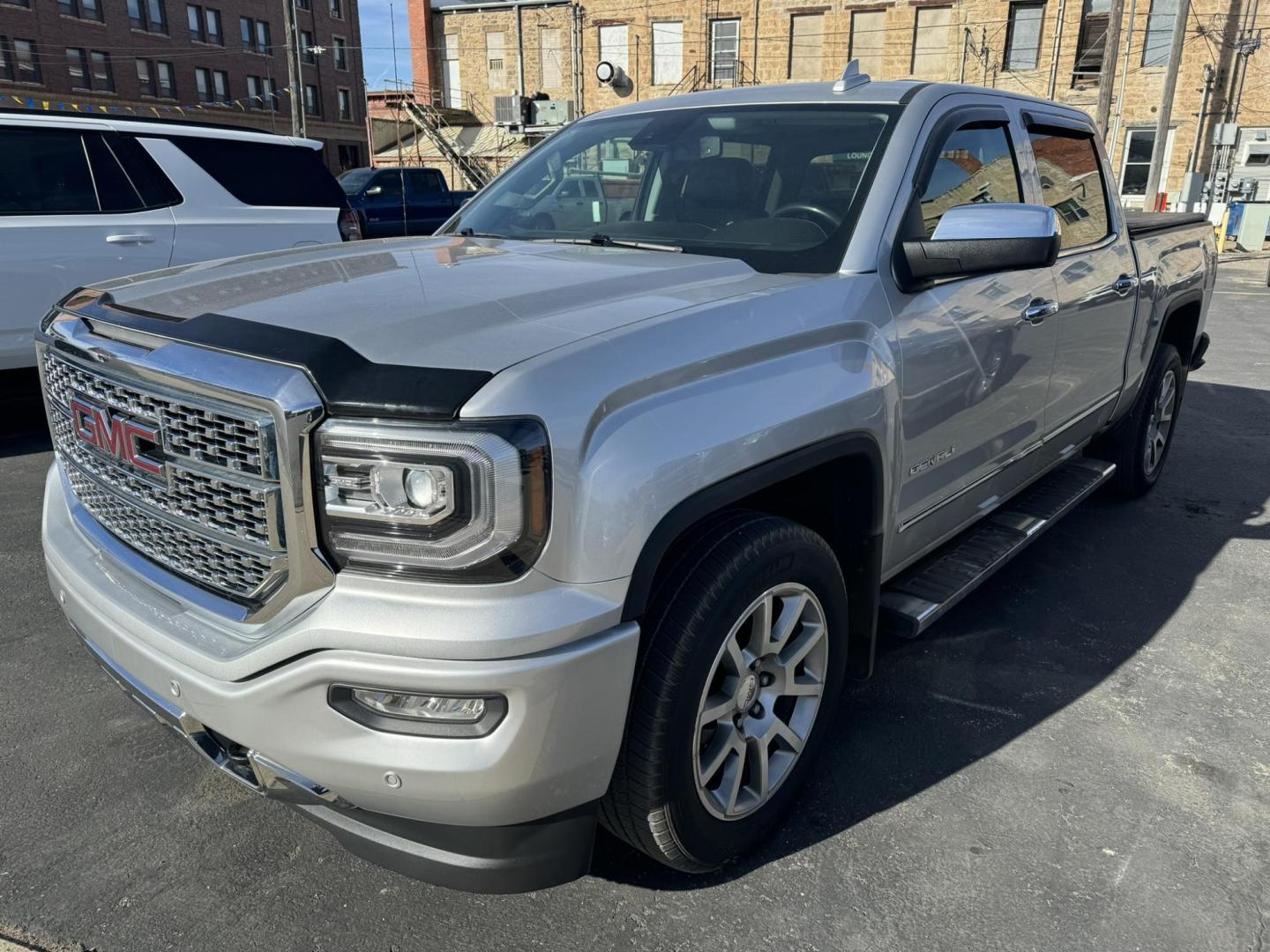 2018 silver /Black GMC Sierra 1500 Denali Crew Cab Long Box 4WD (3GTU2PEJ4JG) with an 6.2L V8 OHV 16V engine, 6A transmission, located at 116 5th Avenue South, Lewistown, MT, 59457, 47.063877, -109.427879 - Photo#6