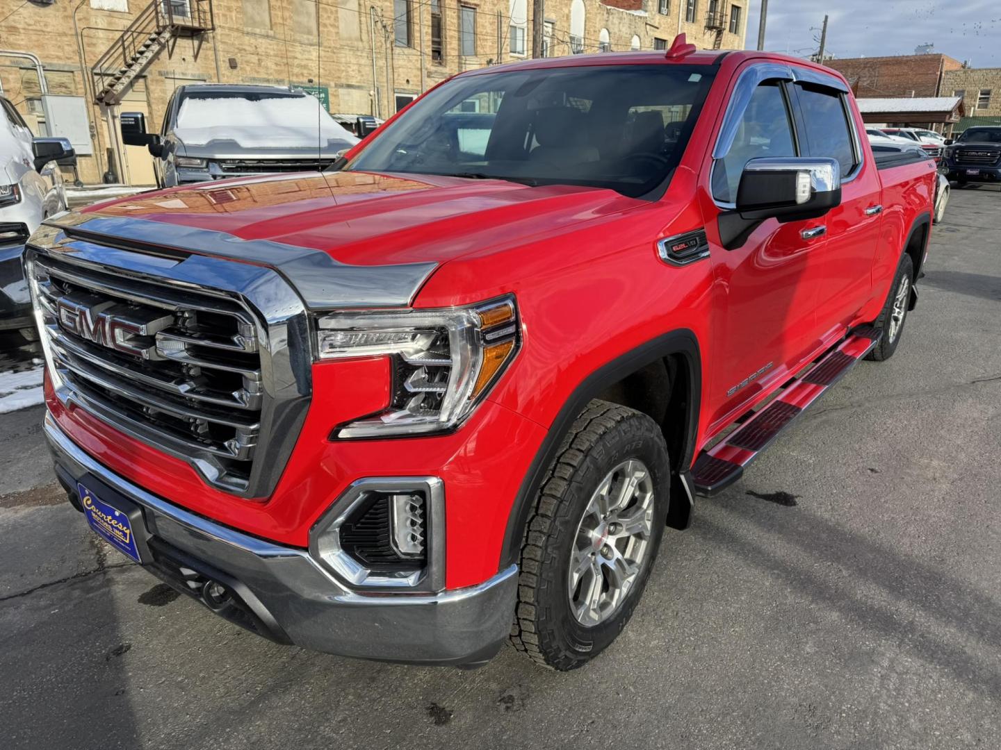 2021 Red /Grey GMC Sierra 1500 SLT Crew Cab Standard Box 4WD (3GTU9DEL9MG) with an 6.2L V8 OHV 16V engine, 6A transmission, located at 116 5th Avenue South, Lewistown, MT, 59457, 47.063877, -109.427879 - Discover the perfect blend of power, luxury, and capability with this 2021 GMC Sierra 1500 Crew Cab SLT 4WD, equipped with a robust 6.2L gas engine. Designed to elevate your driving experience, this truck offers exceptional performance, premium features, and the versatility to tackle any challenge. - Photo#7