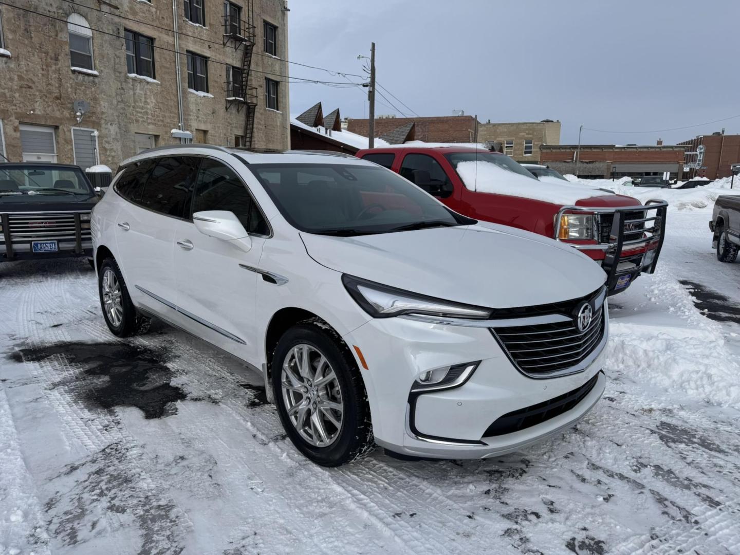 2023 WHITE /Grey Buick Enclave Premium AWD (5GAEVBKW1PJ) with an 3.6L V6 DOHC 24V engine, 9A transmission, located at 116 5th Avenue South, Lewistown, MT, 59457, 47.063877, -109.427879 - Elevate your driving experience with this 2023 Buick Enclave Premium AWD, a perfect blend of luxury, performance, and advanced technology. Equipped with the Experience Buick Package, this SUV offers refined styling, enhanced comfort, and premium features designed to impress. The spacious and sophist - Photo#0