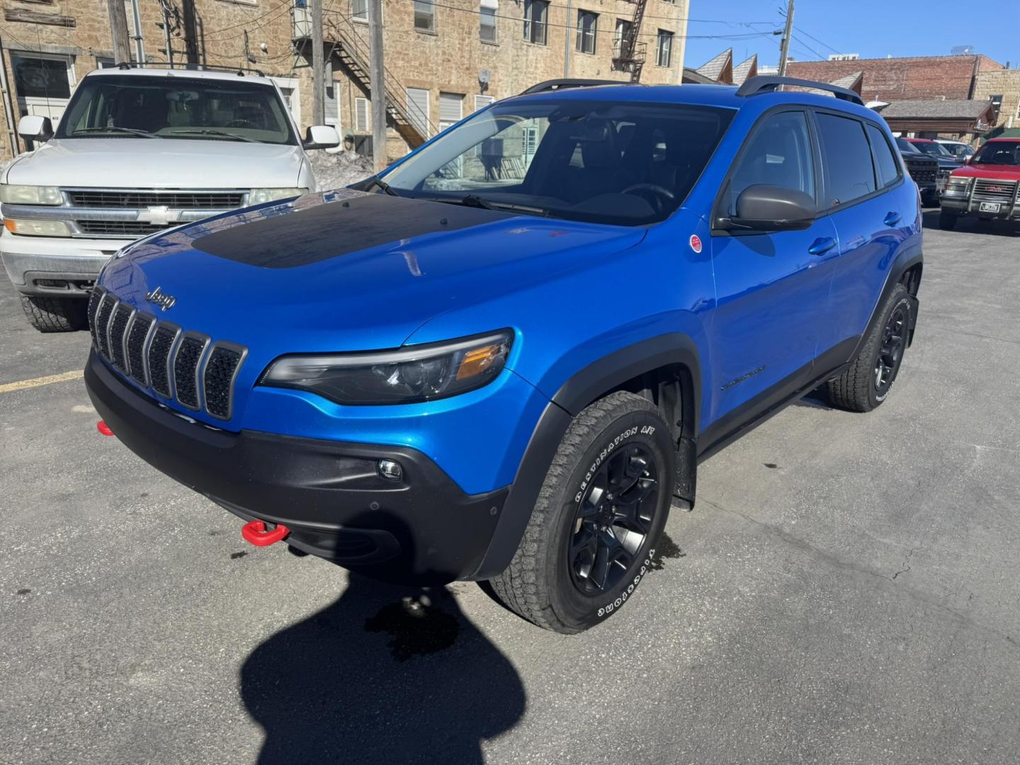 2021 Blue /Black Jeep Cherokee Trailhawk 4WD (1C4PJMBX8MD) with an 3.2L V6 DOHC 24V engine, 9A transmission, located at 116 5th Avenue South, Lewistown, MT, 59457, 47.063877, -109.427879 - Photo#0