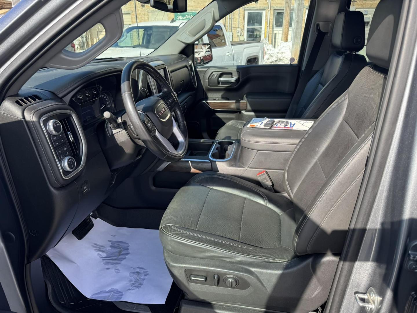 2020 Grey /Black GMC Sierra 1500 SLT Crew Cab Short Box 4WD (1GTU9DED5LZ) with an 5.3L V8 OHV 16V engine, 6A transmission, located at 116 5th Avenue South, Lewistown, MT, 59457, 47.063877, -109.427879 - 2020 GMC Sierra 1500 Crew Cab SLT 4WD—powerful, refined, and built to handle anything you throw its way. This truck combines rugged capability with premium comfort, featuring a bold exterior, a spacious crew cab, and a luxurious leather-appointed interior. Equipped with a strong V8 engine, advance - Photo#13